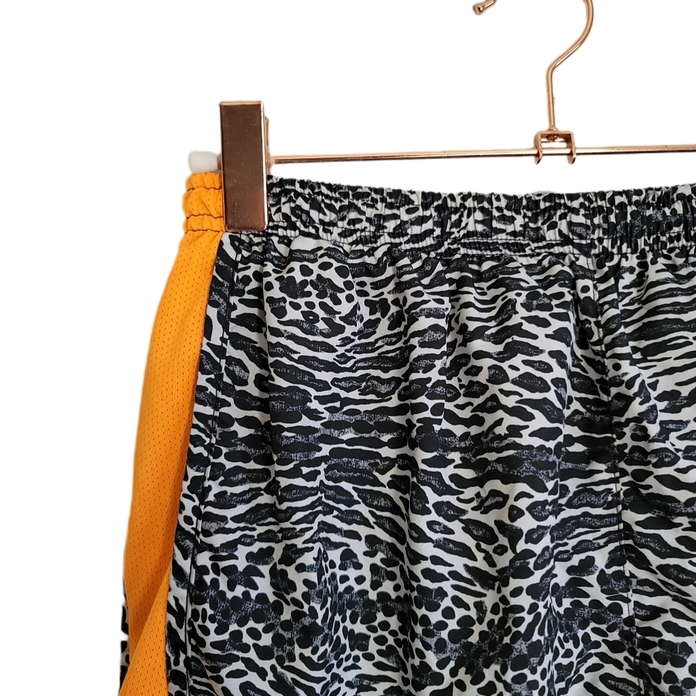 Nike Shorts Womens S Small Dri Fit Black Orange Pull On - Picture 2 of 5